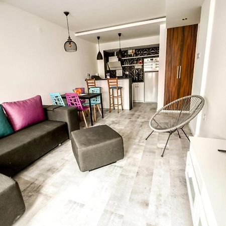 Chill Out Apartment Újvidék Kültér fotó